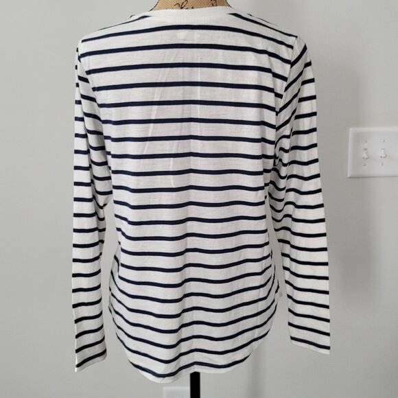 Old Navy Women's Everywear Stripe Crew Neck T-Shirt White with Blue Stripes NWT - Picture 3 of 12